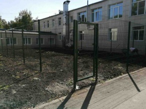 3D заборы для школы 15 метров фото в Селятино