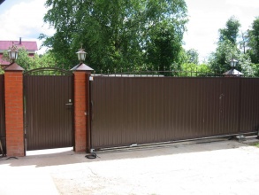 Дистанционное управление с откатными воротами - пример 8 фото в Селятино